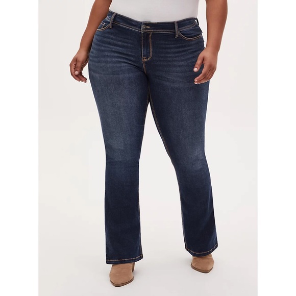 TORRID LUXE SLIM BOOT JEANS SIZE 16R